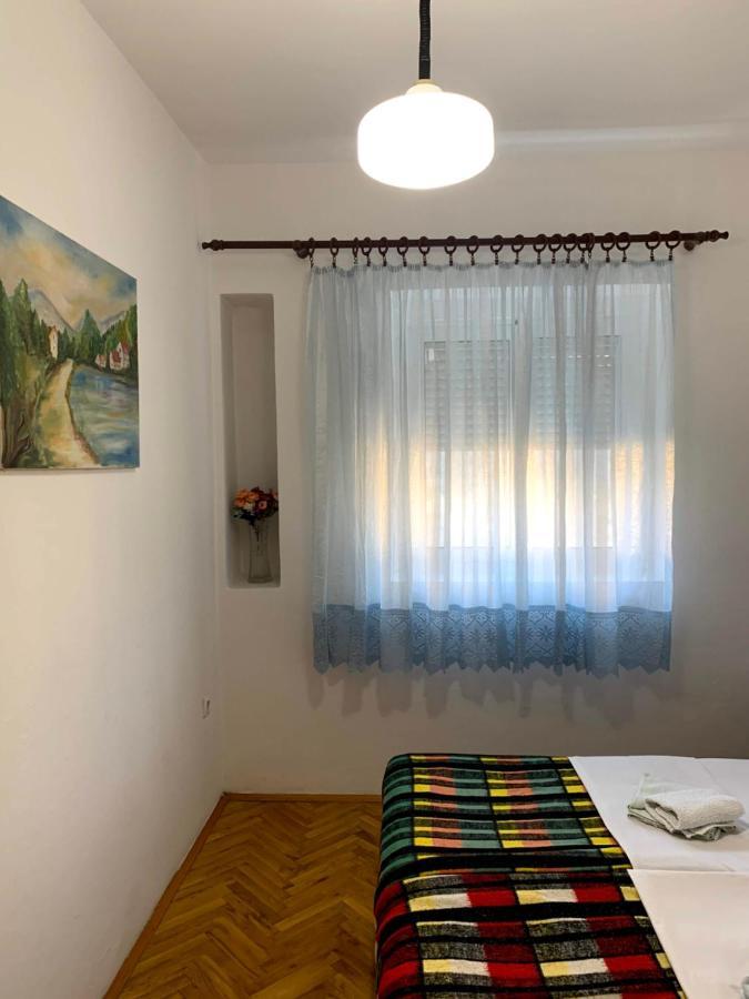Hostel Holiday Cetinje Ngoại thất bức ảnh