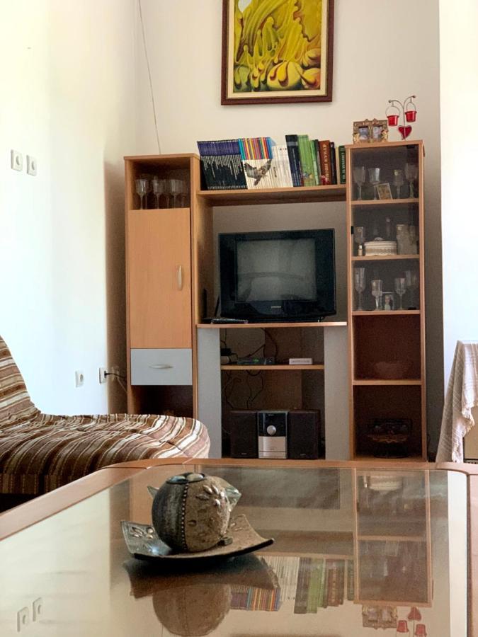 Hostel Holiday Cetinje Ngoại thất bức ảnh