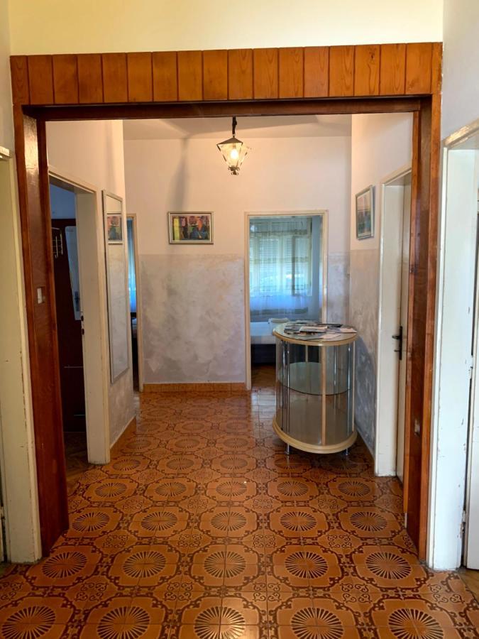 Hostel Holiday Cetinje Ngoại thất bức ảnh